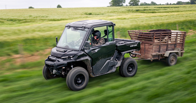 Can-Am Defender